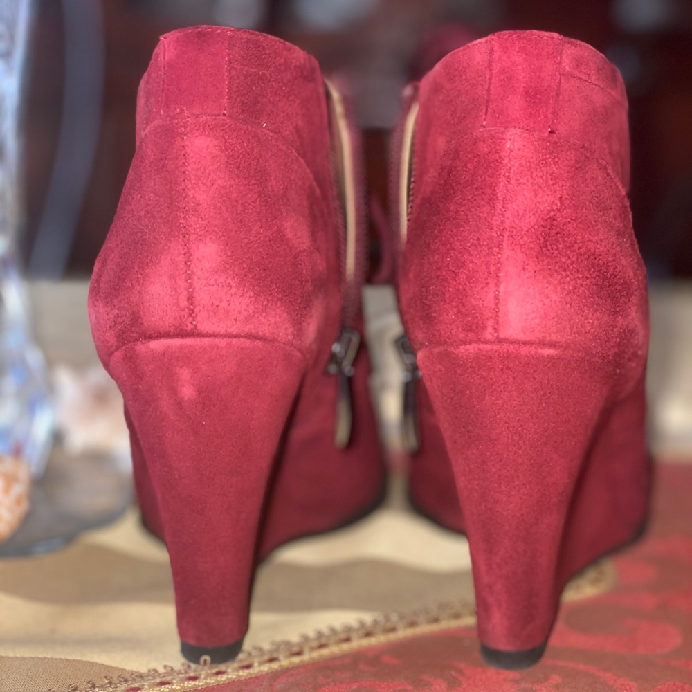 Shoes - Picture 3 of 5